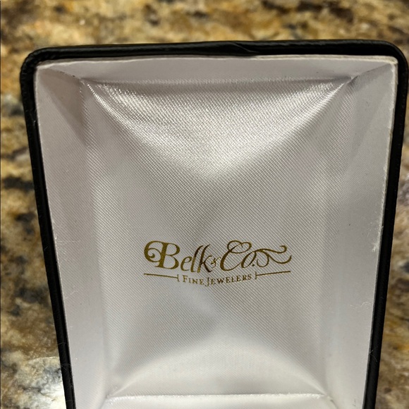 Elegant Gold Dangle Earrings - Picture 4 of 6